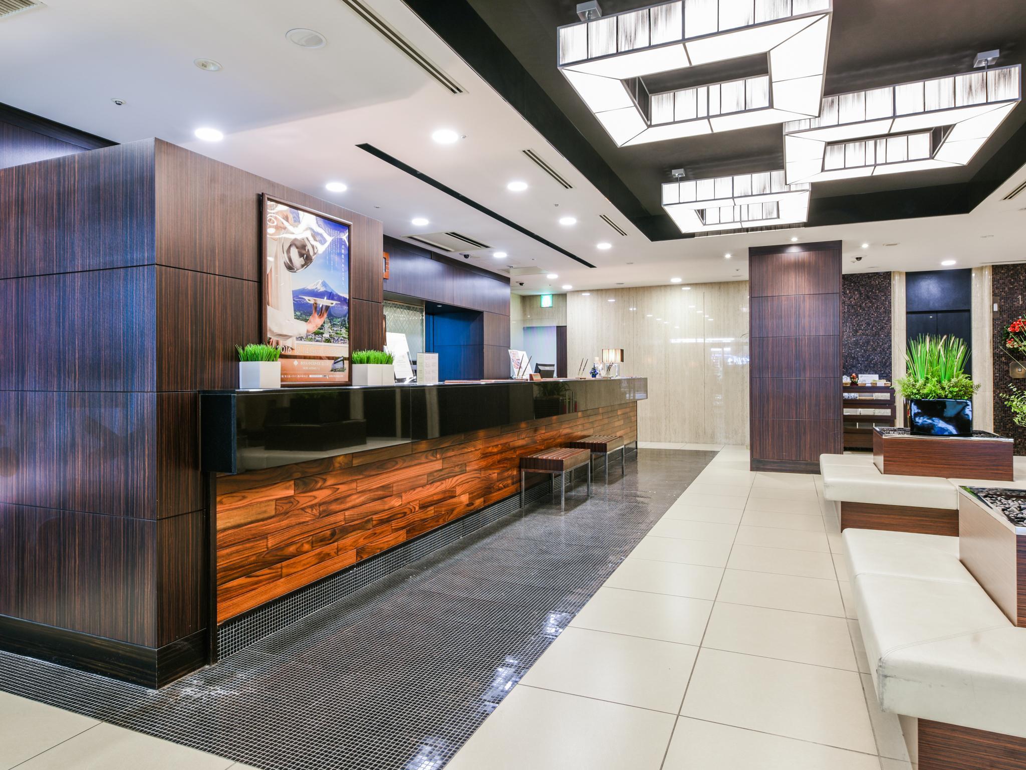 Hotel Mystays Ochanomizu Conference Center Токіо Екстер'єр фото